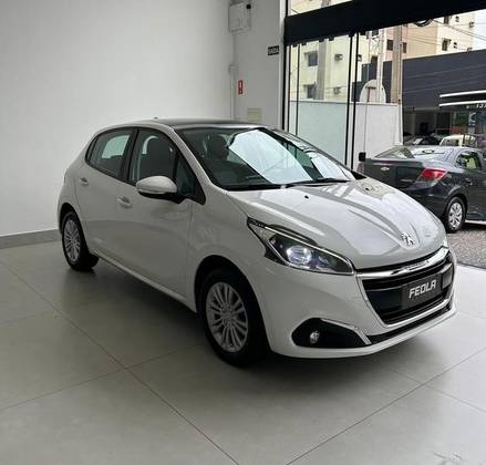 PEUGEOT 208 1.6 ALLURE 16V FLEX 4P AUTOMÁTICO PEUGEOT 208 1.6 ALLURE 16V FLEX 4P AUTOMÁTICO